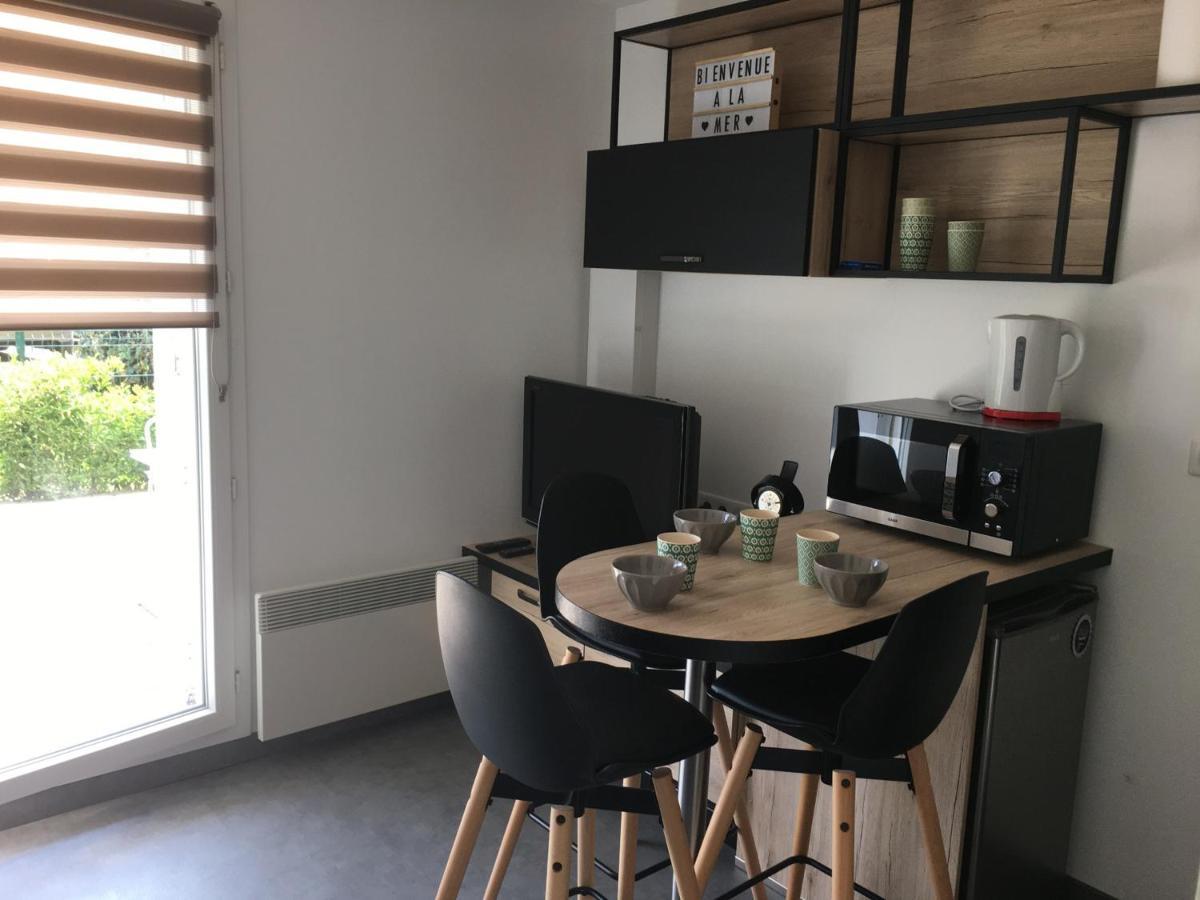 Studio Front De Mer Avec Terrasse Et Acces Direct Plage A Merville-Franceville - Fr-1-487-329 Kültér fotó